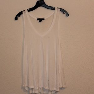 Atmosphere Ireland flowy, white tank top